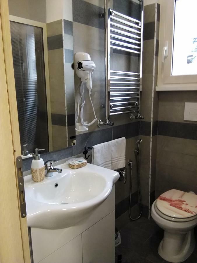 B&B Fratelli Nicoli Rzym Zewnętrze zdjęcie